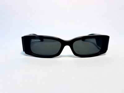 Pre-owned Balenciaga Max Square 0260 Black 001 Fashion Logo Narrow Slim Sunglasses Bb0260s In Gray