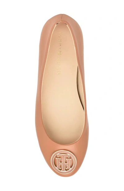 Tommy Hilfiger Ganimnay Flat In Natural