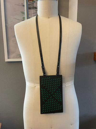 Pre-owned Bottega Veneta Black Leather Lanyard Phone Case Wallet 578205 Green Stripe