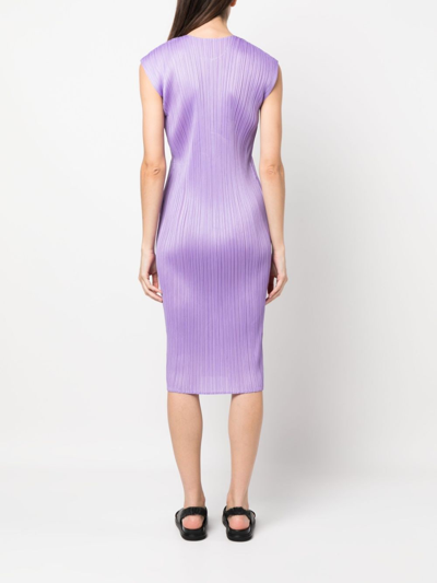 Shop Issey Miyake Plissé-effect Sleeveless Midi Dress In Violett