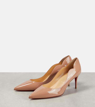 Shop Christian Louboutin Hot Chick 70 Patent Leather Pumps In Beige
