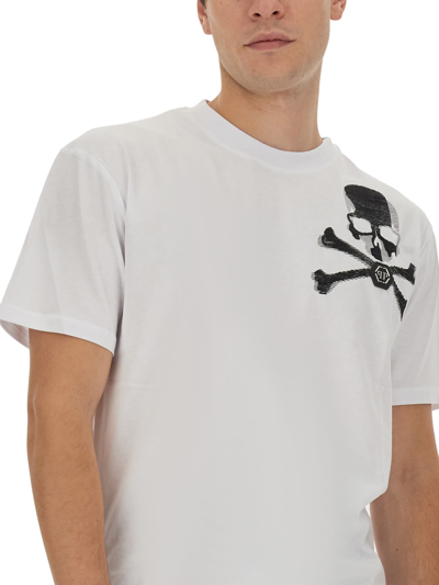 Shop Philipp Plein T-shirt With Logo In Bianco