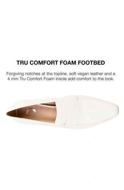 Journee Collection Collection Women's Celina Pump In White