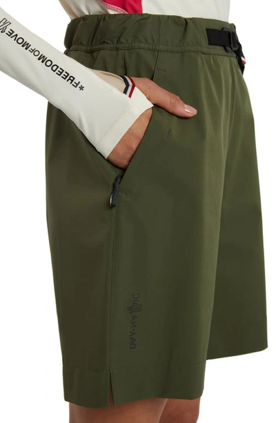 Moncler Water Repellent Belted Technical Stretch Nylon Shorts In Military Green