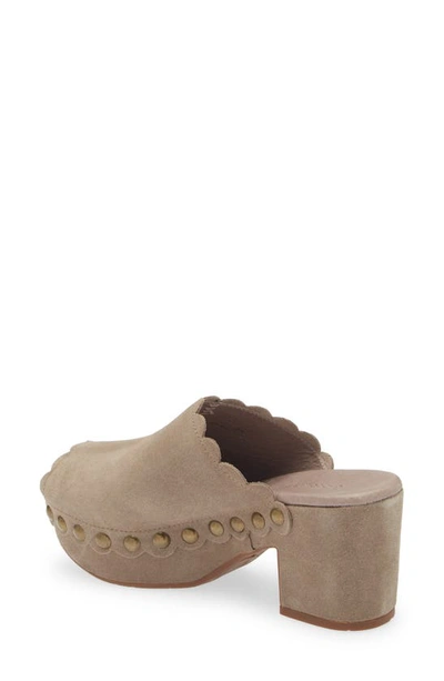 Chocolat Blu Genessis Platform Sandal In Taupe Suede