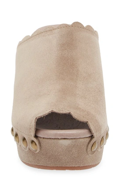 Chocolat Blu Genessis Platform Sandal In Taupe Suede