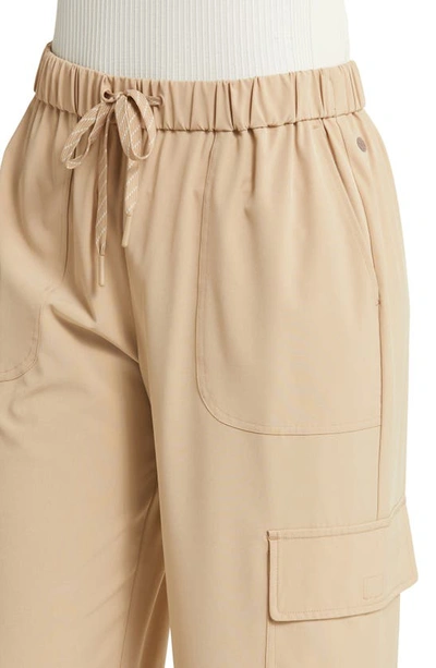 Zella Interval Utility Cargo Pants In Tan Nomad