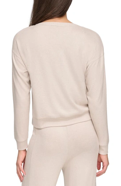 Andrew Marc Sport Hacci Long Sleeve Crop Henley In Twine