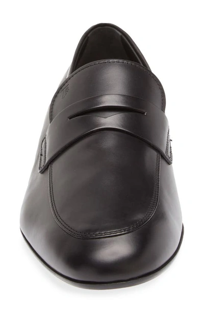 Tod's Apron Toe Loafer In Nero
