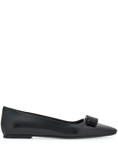 Ferragamo Black Leather Siwar Ballerina Flats In Black