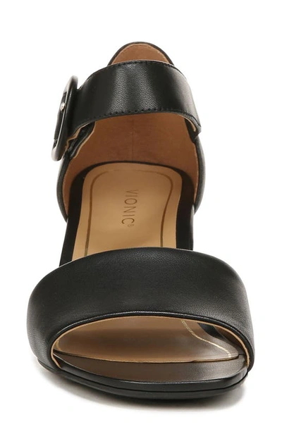 Vionic Chardonnay Block Heel Sandal In Black