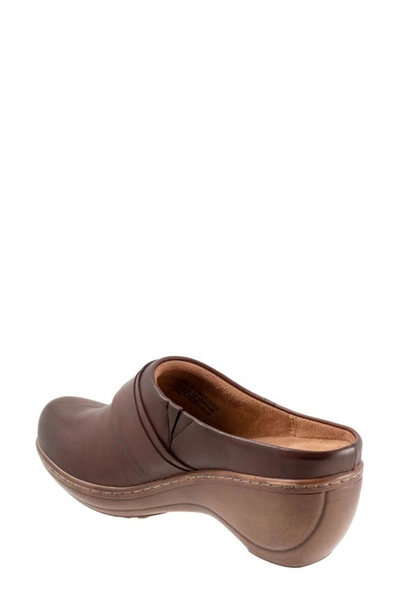 Shop Softwalk ® Macintyre Clog In Dark Brown