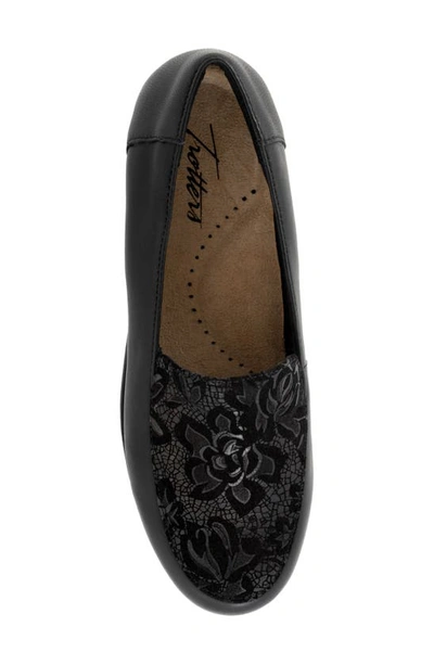 Trotters Deanna Flat In Black Floral