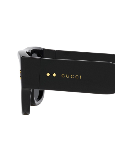 Shop Gucci Logo-engraved Rectangle-frame Sunglasses In Schwarz
