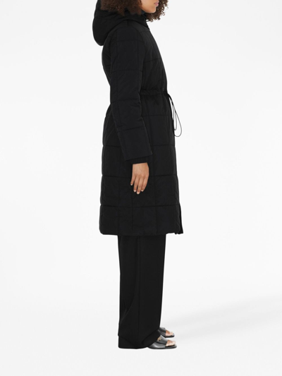 Burberry Quilted Hooded Coat In Schwarz