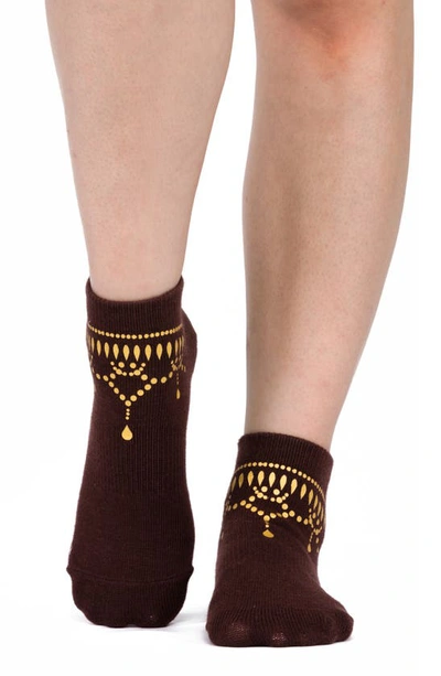 Shop Arebesk Assorted 2-pack Ankle Socks In Black Brown