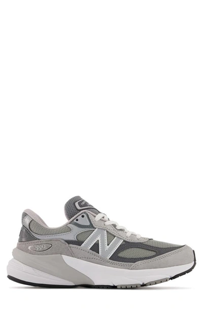 New Balance 990 Running Shoe In Grey/ Grey