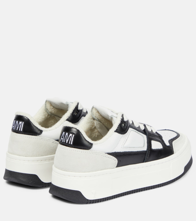 Shop Ami Alexandre Mattiussi Arcade Low-top Leather Sneakers In White
