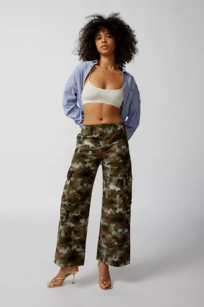 Shop Levi's Baggy High-rise Cargo Pant In Green, Women's At Urban Outfitters