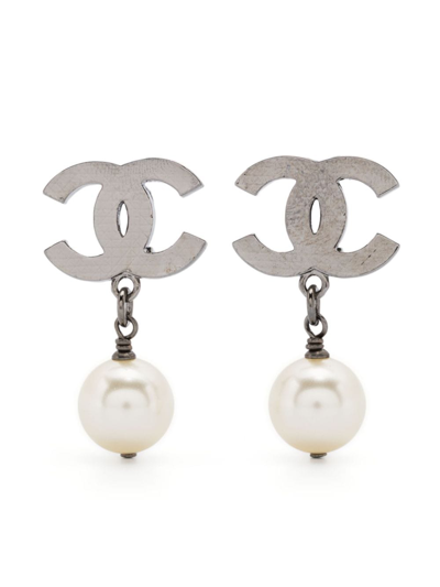 Pre-owned Chanel 2010 Cc Faux-pearl Clip-on Earrings In White