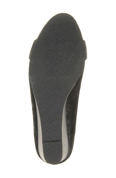 Journee Collection Journee Graysn Wedge Pump In Black