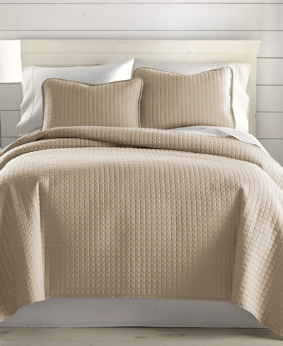 Shop Southshore Fine Linens Oversized Lightweight 3-piece Quilt And Sham Set, Full/queen In Sand