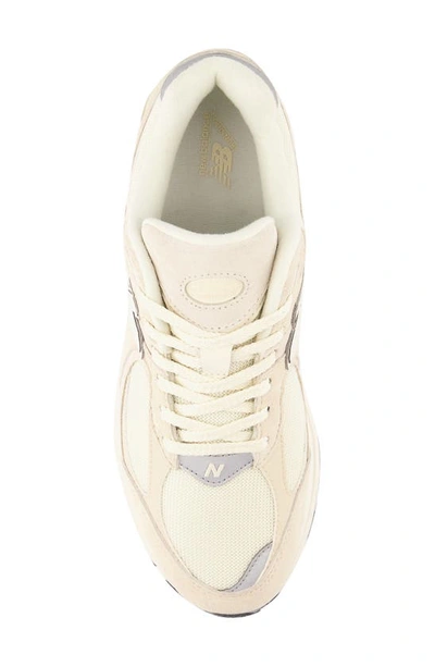 New Balance 2002r Sneaker In Calm Taupe