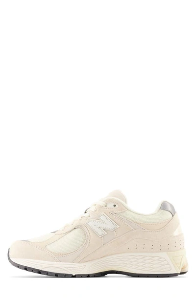 New Balance 2002r Sneaker In Calm Taupe