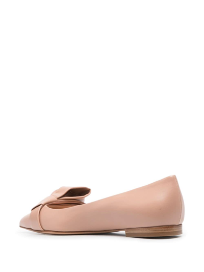 Shop Gianvito Rossi Bow-detail Leather Ballerina Shoes In Neutrals