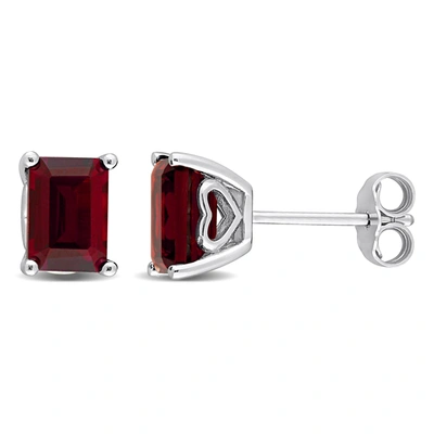 Mimi & Max 2 1/2 Ct Tgw Princess Cut Garnet Stud Earrings In Sterling Silver In Red