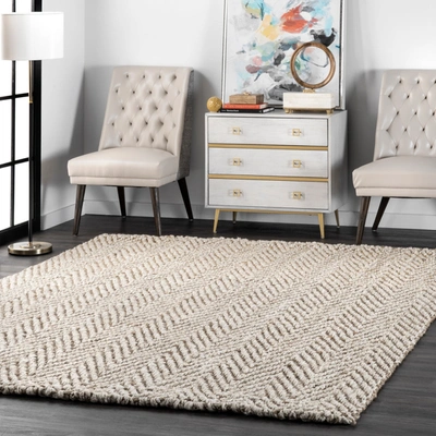 Nuloom Vania Chevron Jute Area Rug