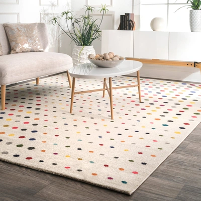 Nuloom Dorie Polka Dot Area Rug