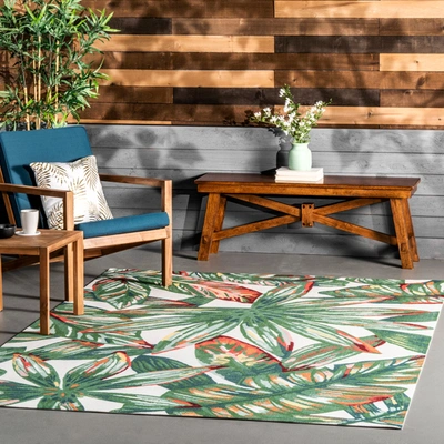 Nuloom Contemporary Floral Lindsey Area Rug