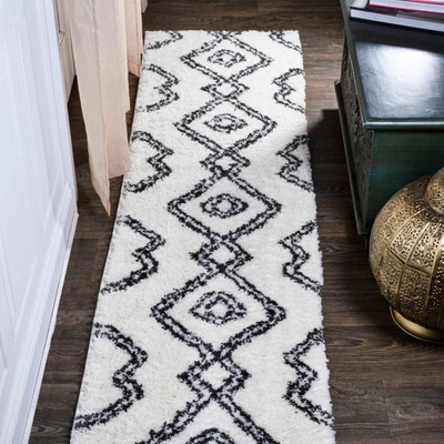 Jonathan Y Deia Moroccan Style Diamond Shag Area Rug