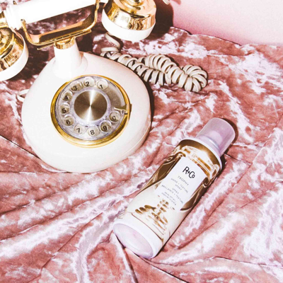 R + Co Trophy Shine Texture Spray In 6 Fl oz