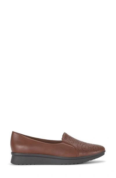 Baretraps Amry Laser Cut Loafer In Brush Brown