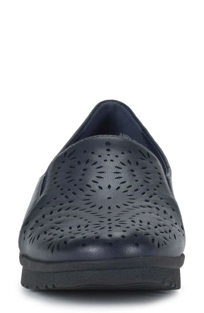 Baretraps Amry Womens Perforated Faux Leather Slip-on Sneakers In Navy