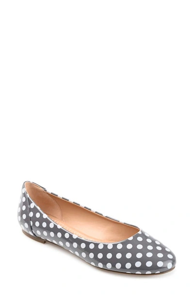 Shop Journee Collection Kavn Ballet Flat In White Dot