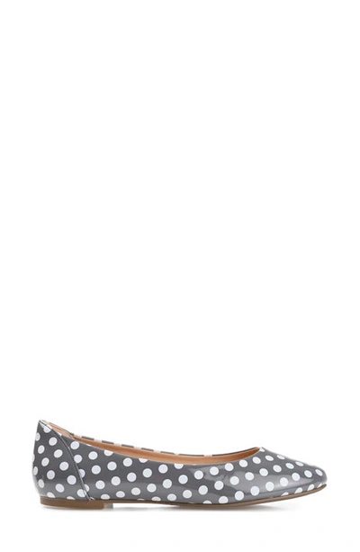Journee Collection Womens Kavn Medium And Wide Width Comfort Insole Slip On Round Toe Ballet Flats In White Dot