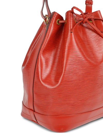 Pre-owned Louis Vuitton 1995 Épi Noé Drawstring Shoulder Bag In Red