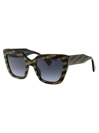 Shop Moschino Sunglasses In 7rm9o Pattern Nero