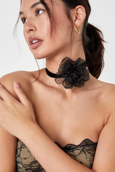 Lulus Dramatic Radiance Black Velvet Flower Choker Necklace In Black