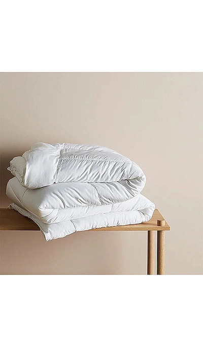 Shop Ettitude Full/queen Down Alternative Comforter In 화이트