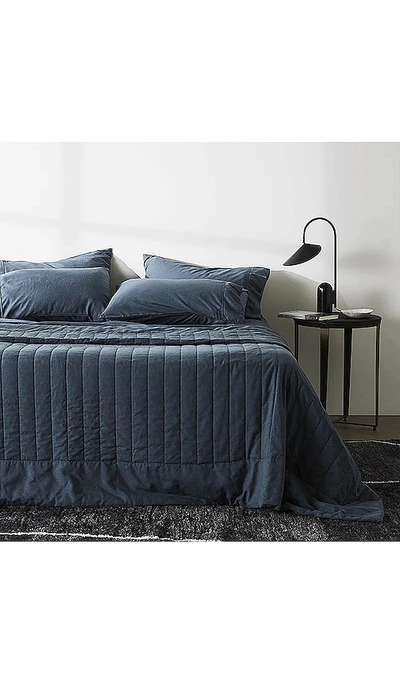 Ettitude King/cal King Linen+ Coverlet In Ink