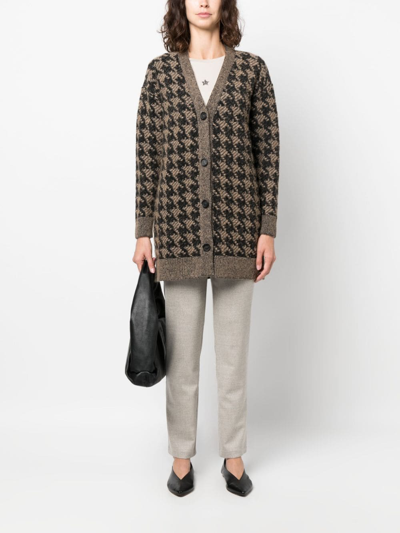 Shop Lorena Antoniazzi Houndstooth-pattern Knitted Cardigan In Nude