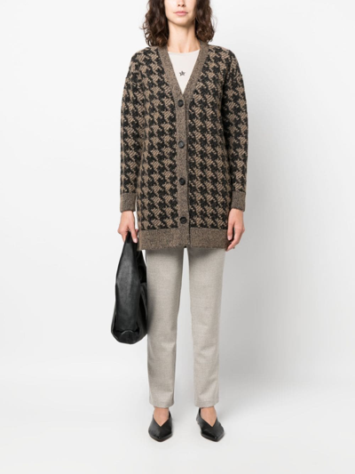 Lorena Antoniazzi Houndstooth-pattern Knitted Cardigan In Nude