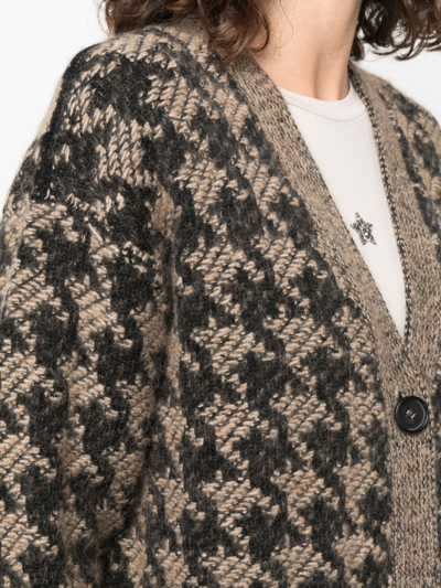 Shop Lorena Antoniazzi Houndstooth-pattern Knitted Cardigan In Nude
