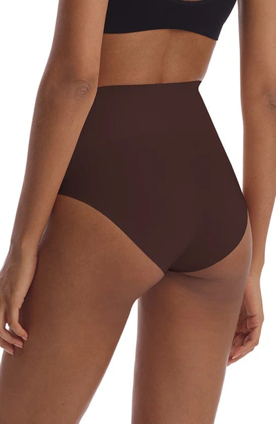 Commando Zone Smoothing Brief In Mocha