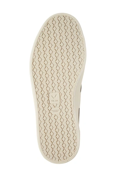 Veja Wata Ii Low Logo-print Recycled-ripstop Sneakers In Kaki Pierre
