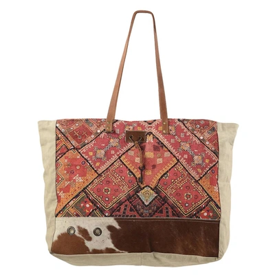 Shop Ohlay Chasing Sunsets Tote In Multi